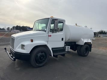 Main image Freightliner Business Class M2 106